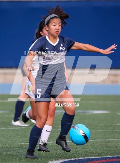 Thumbnail 2 in Flintridge Prep vs. St. Lucy's photogallery.