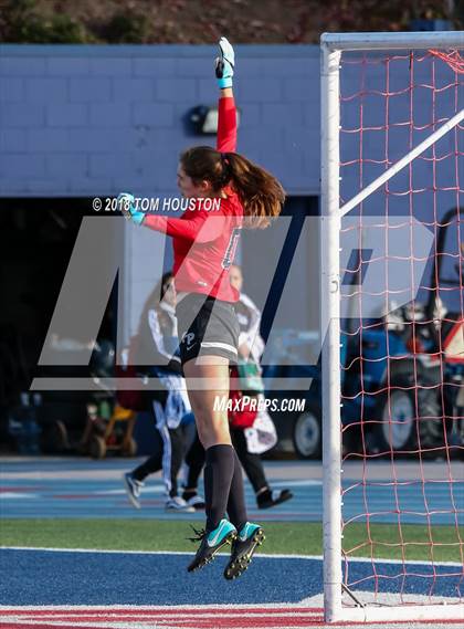 Thumbnail 2 in Flintridge Prep vs. St. Lucy's photogallery.