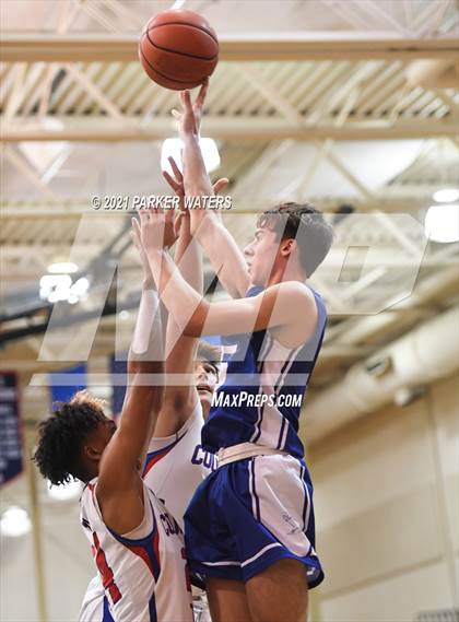 Thumbnail 1 in Metairie Park Country Day vs Jesuit (Country Day Classic) photogallery.