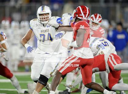 Thumbnail 2 in Serra vs. Mater Dei (CIF State Open Final) photogallery.