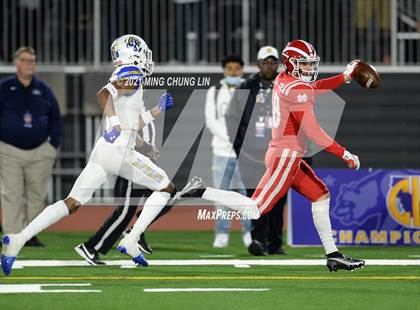 Thumbnail 3 in Serra vs. Mater Dei (CIF State Open Final) photogallery.