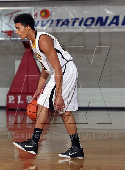 Thumbnail 1 in Fort Bend Marshall @ Klein Oak (McDonald's Texas Invitational) photogallery.