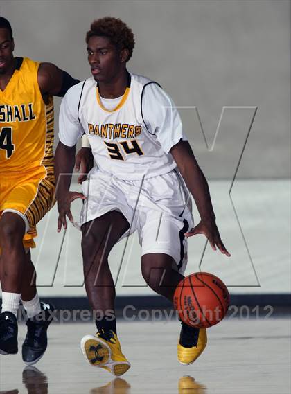 Thumbnail 2 in Fort Bend Marshall @ Klein Oak (McDonald's Texas Invitational) photogallery.