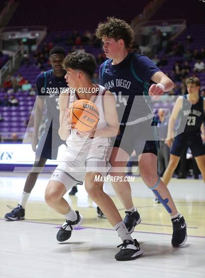 Thumbnail 3 in  Juan Diego Catholic vs. Layton Christian Academy (UHSAA 3A Semifinal) photogallery.