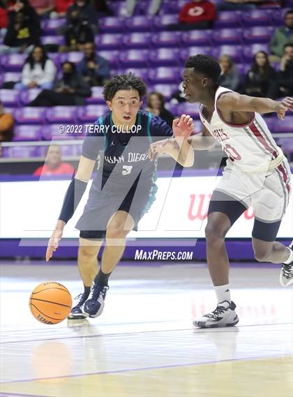 Thumbnail 3 in  Juan Diego Catholic vs. Layton Christian Academy (UHSAA 3A Semifinal) photogallery.