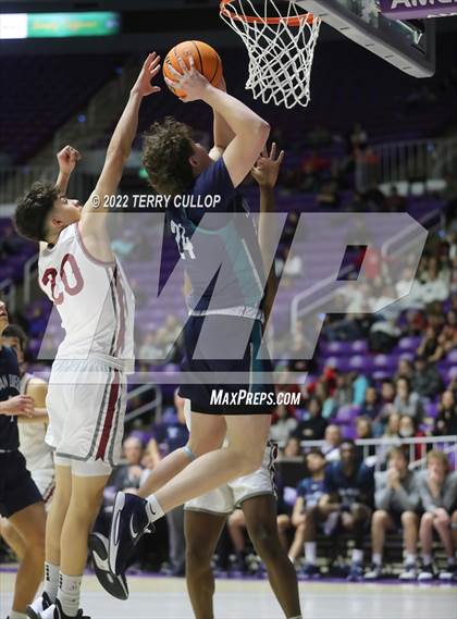 Thumbnail 2 in  Juan Diego Catholic vs. Layton Christian Academy (UHSAA 3A Semifinal) photogallery.