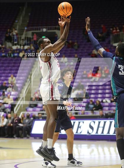 Thumbnail 2 in  Juan Diego Catholic vs. Layton Christian Academy (UHSAA 3A Semifinal) photogallery.