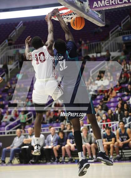 Thumbnail 1 in  Juan Diego Catholic vs. Layton Christian Academy (UHSAA 3A Semifinal) photogallery.