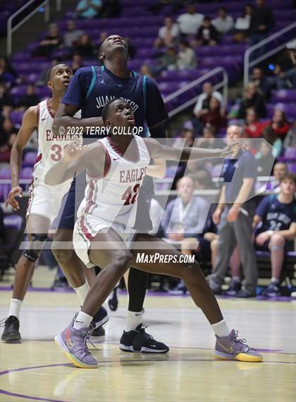 Thumbnail 3 in  Juan Diego Catholic vs. Layton Christian Academy (UHSAA 3A Semifinal) photogallery.