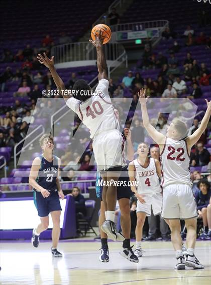 Thumbnail 2 in  Juan Diego Catholic vs. Layton Christian Academy (UHSAA 3A Semifinal) photogallery.