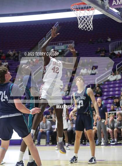 Thumbnail 1 in  Juan Diego Catholic vs. Layton Christian Academy (UHSAA 3A Semifinal) photogallery.
