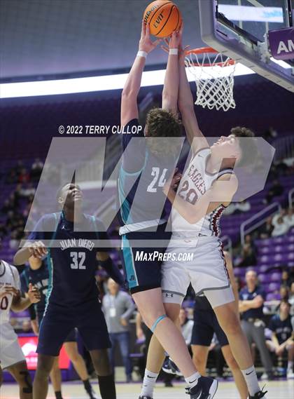 Thumbnail 2 in  Juan Diego Catholic vs. Layton Christian Academy (UHSAA 3A Semifinal) photogallery.
