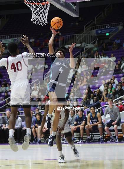 Thumbnail 3 in  Juan Diego Catholic vs. Layton Christian Academy (UHSAA 3A Semifinal) photogallery.