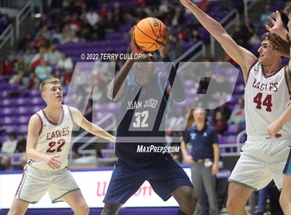 Thumbnail 1 in  Juan Diego Catholic vs. Layton Christian Academy (UHSAA 3A Semifinal) photogallery.
