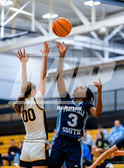 Thumbnail 1 in Plainfield South vs. Metea Valley photogallery.