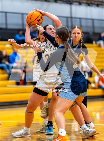 Thumbnail 2 in Plainfield South vs. Metea Valley photogallery.