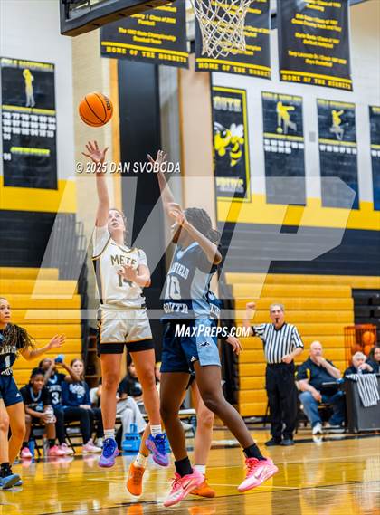 Thumbnail 2 in Plainfield South vs. Metea Valley photogallery.