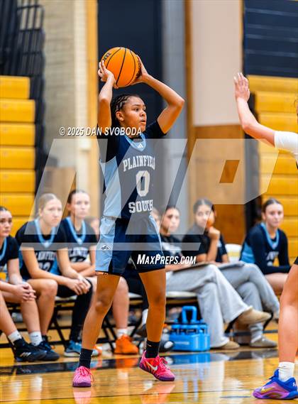 Thumbnail 3 in Plainfield South vs. Metea Valley photogallery.