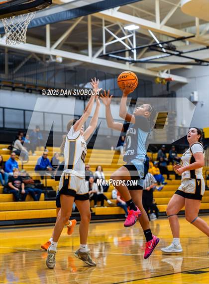 Thumbnail 2 in Plainfield South vs. Metea Valley photogallery.