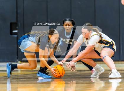 Thumbnail 3 in Plainfield South vs. Metea Valley photogallery.