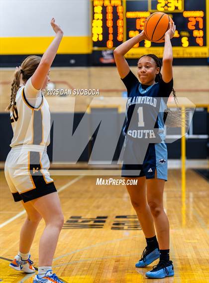 Thumbnail 2 in Plainfield South vs. Metea Valley photogallery.