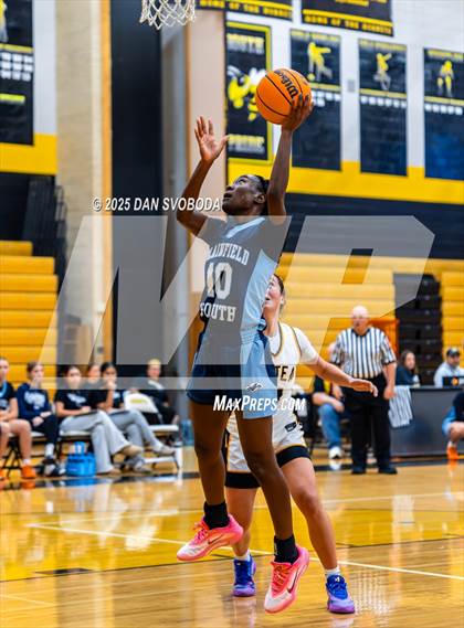 Thumbnail 3 in Plainfield South vs. Metea Valley photogallery.