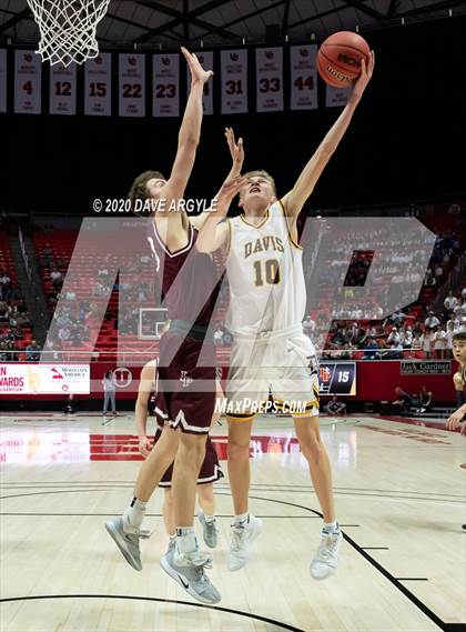 Thumbnail 2 in Lone Peak vs. Davis (UHSAA 6A Semifinal) photogallery.