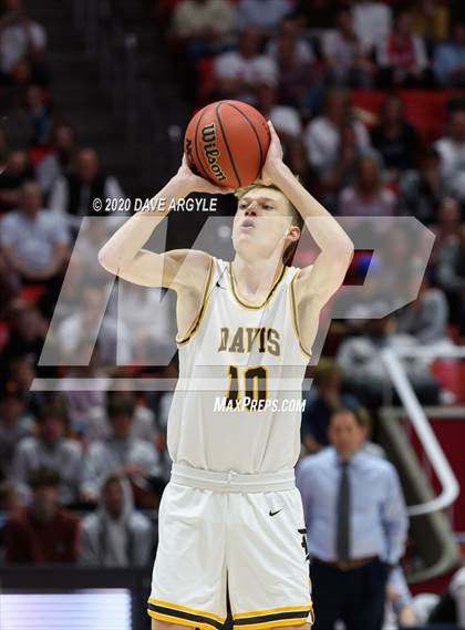 Thumbnail 2 in Lone Peak vs. Davis (UHSAA 6A Semifinal) photogallery.
