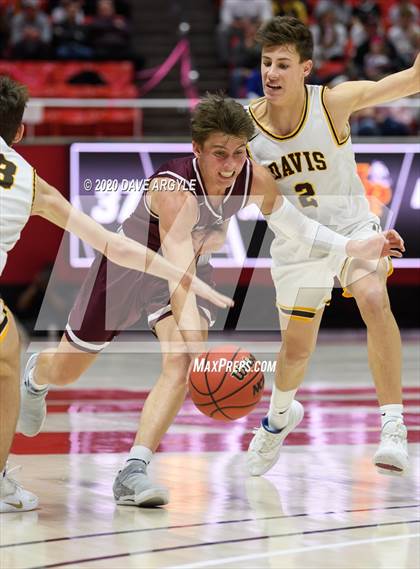 Thumbnail 1 in Lone Peak vs. Davis (UHSAA 6A Semifinal) photogallery.