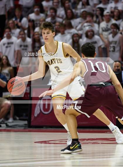 Thumbnail 3 in Lone Peak vs. Davis (UHSAA 6A Semifinal) photogallery.