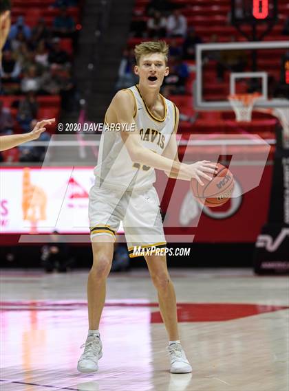 Thumbnail 1 in Lone Peak vs. Davis (UHSAA 6A Semifinal) photogallery.