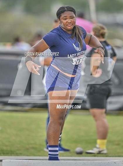 Thumbnail 3 in UIL Track & Field 5A Region 3 Regional Final (Shot Put) photogallery.