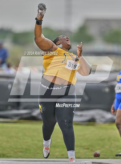 Thumbnail 2 in UIL Track & Field 5A Region 3 Regional Final (Shot Put) photogallery.