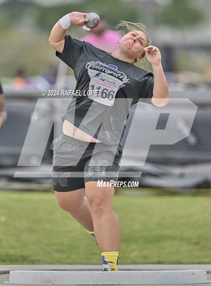 Thumbnail 2 in UIL Track & Field 5A Region 3 Regional Final (Shot Put) photogallery.