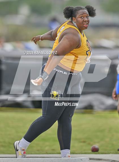 Thumbnail 3 in UIL Track & Field 5A Region 3 Regional Final (Shot Put) photogallery.