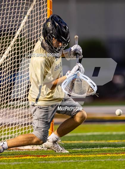Thumbnail 2 in White Knoll vs Socastee (SCHSL 5A Div 2 Round 1) photogallery.