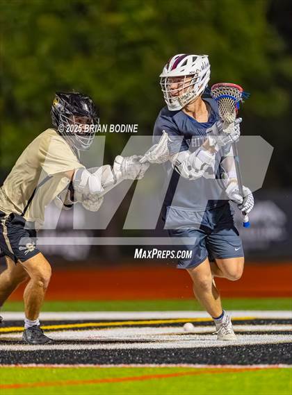 Thumbnail 3 in White Knoll vs Socastee (SCHSL 5A Div 2 Round 1) photogallery.