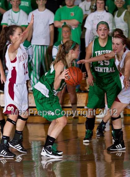 Thumbnail 2 in Triton Central vs. Mater Dei (2A Semi-State Championship) photogallery.