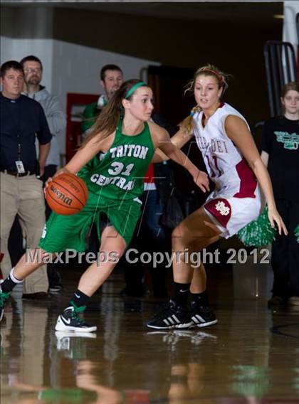 Thumbnail 3 in Triton Central vs. Mater Dei (2A Semi-State Championship) photogallery.