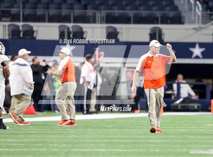 Thumbnail 1 in Refugio vs. Crawford (UIL 2A Division 1 Final) photogallery.