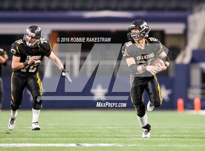 Thumbnail 3 in Refugio vs. Crawford (UIL 2A Division 1 Final) photogallery.