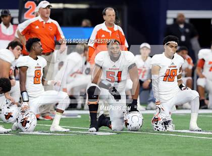 Thumbnail 2 in Refugio vs. Crawford (UIL 2A Division 1 Final) photogallery.