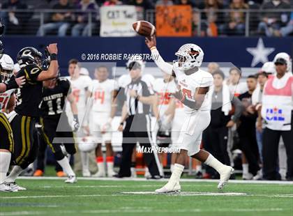 Thumbnail 3 in Refugio vs. Crawford (UIL 2A Division 1 Final) photogallery.