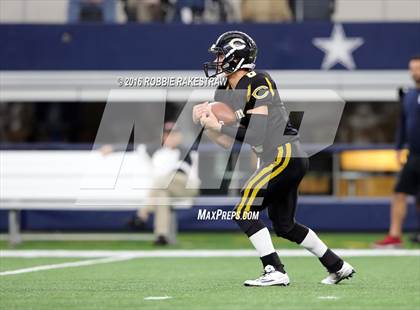 Thumbnail 1 in Refugio vs. Crawford (UIL 2A Division 1 Final) photogallery.