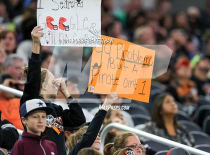Thumbnail 1 in Refugio vs. Crawford (UIL 2A Division 1 Final) photogallery.