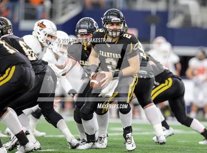 Thumbnail 3 in Refugio vs. Crawford (UIL 2A Division 1 Final) photogallery.