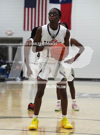 Thumbnail 2 in Brenham vs. Lee (Mike Dacus Classic) photogallery.