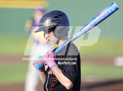 Thumbnail 2 in Grand Saline vs Edgewood photogallery.