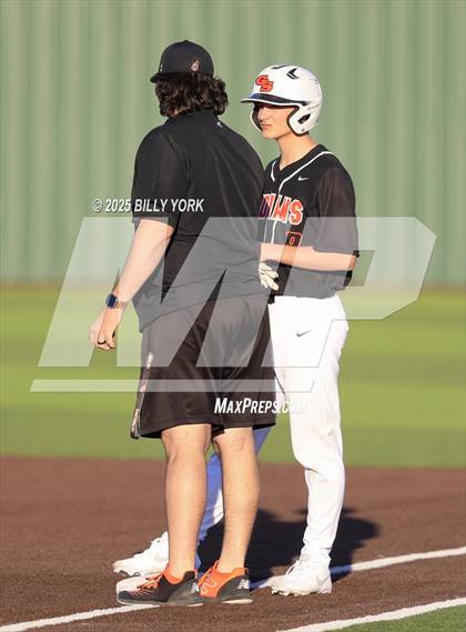 Thumbnail 1 in Grand Saline vs Edgewood photogallery.