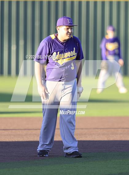 Thumbnail 1 in Grand Saline vs Edgewood photogallery.
